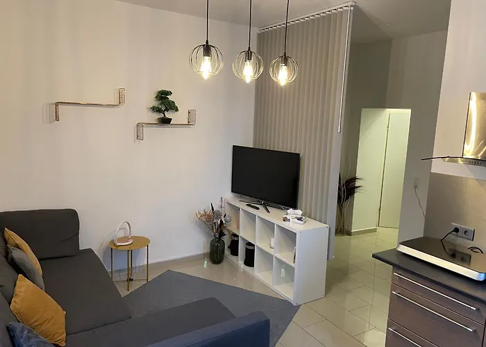 Schoenes Am Rhein - Zentral